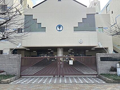 神戸市立兵庫大開小学校 299m