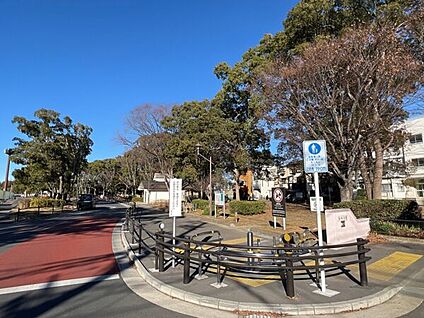 篠崎公園 194m