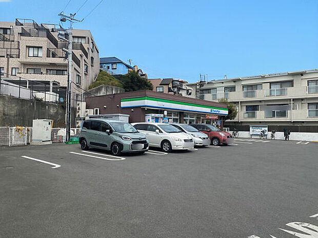 ファミリーマート 六ッ川二丁目店（約1,253m）