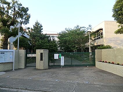 調布市立第五中学校 532m