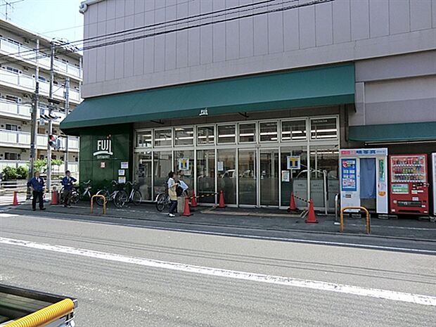 FUJI羽田店（約590m）