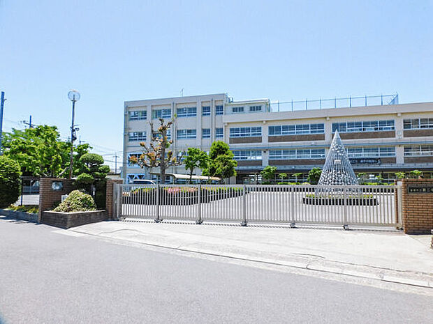 高槻市立第二中学校（約1,437m）