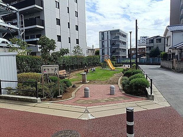 要町公園（約438m）