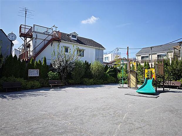 中野区立南台さくら公園(約374m)