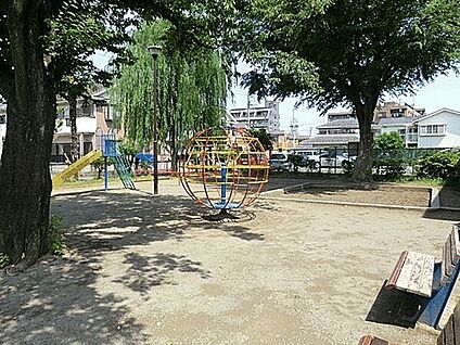 日の出児童遊園 675m