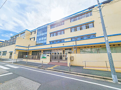 墨田区立文花中学校 449m