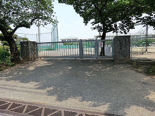 さいたま市立馬宮中学校（約1,196m）