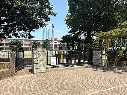 千葉市立本町小学校 183m