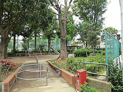 青井公園 823m
