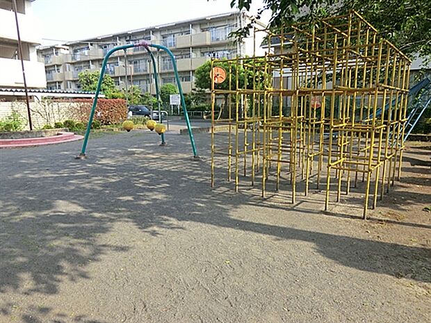 上水さつき公園(約1,357m)