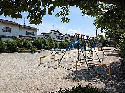 柚須公園 497m