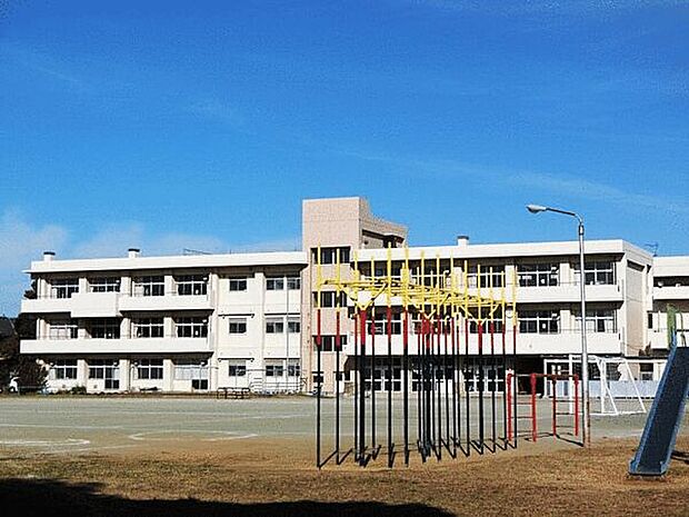 千葉市立真砂西小学校(約429m)