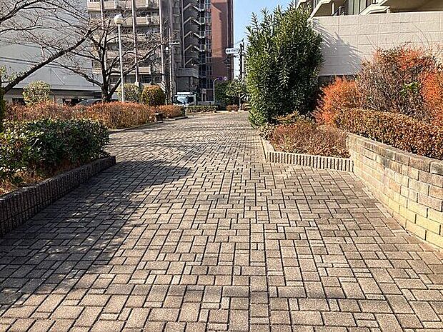 ローズハイツ香里園 休憩広場（約979m）