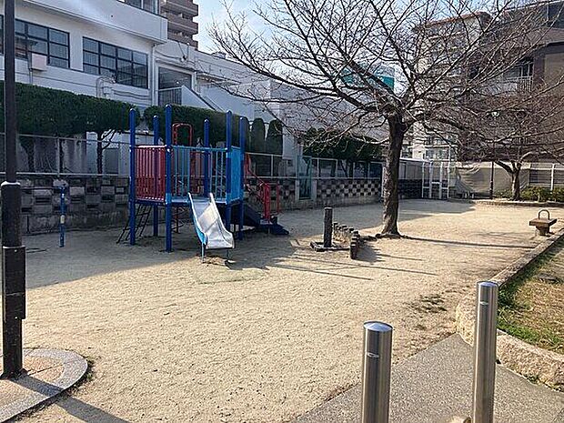 松屋ゆうゆう広場(約1,115m)