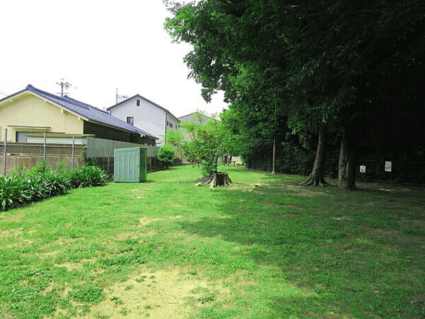 ひょうたん山公園(約170m)