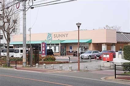 サニー堤店 719m