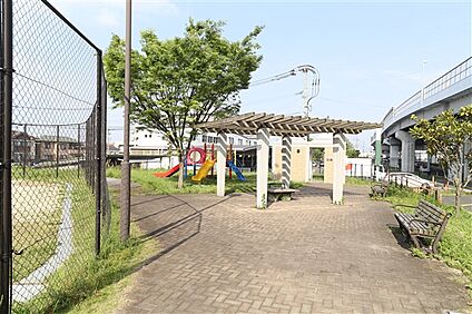 樋井川南公園 462m