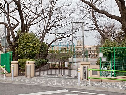 板橋区立赤塚第一中学校 1439m