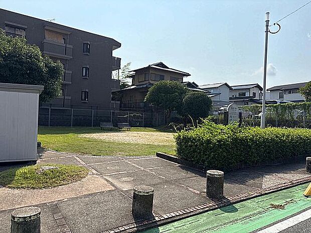 南片江1号公園(約147m)