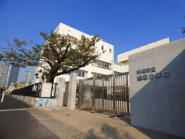 川崎市立旭町小学校(約169m)