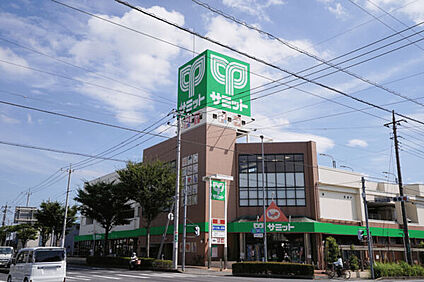 サミットストア川口赤井店 569m