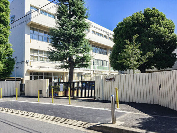 狛江市立狛江第六小学校(約870m)