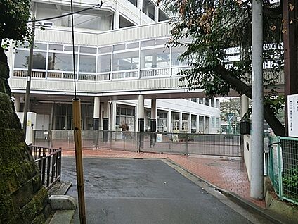 横浜市立幸ケ谷小学校 433m