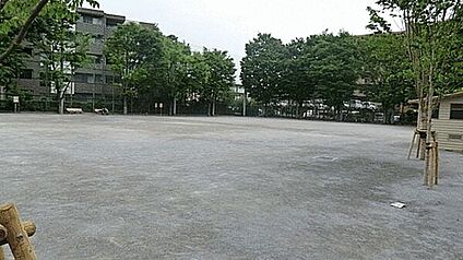 谷戸運動公園 397m