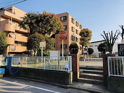 中町2丁目児童遊園地 471m