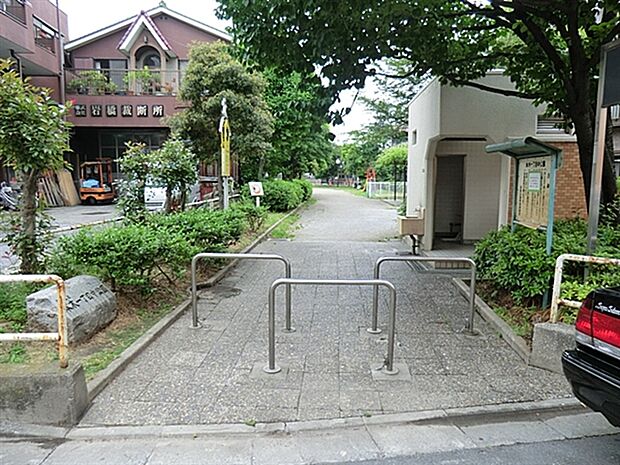 本木一丁目中公園(約253m)