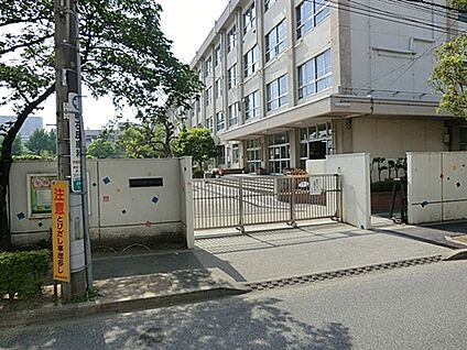 江戸川区立第七葛西小学校 618m