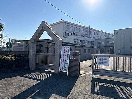 知立市立知立西小学校 1311m