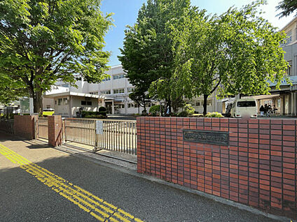 横浜市立瀬谷中学校 1075m