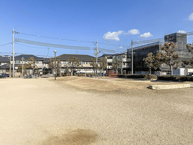野間公園(約898m)