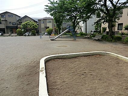 辻中道公園 513m