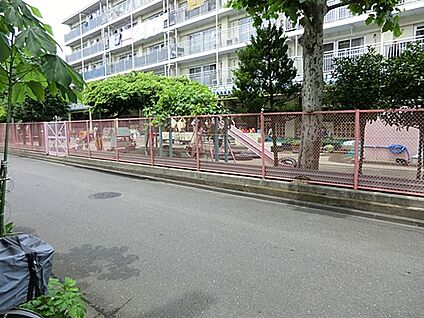 練馬区立上石神井第三保育園 665m