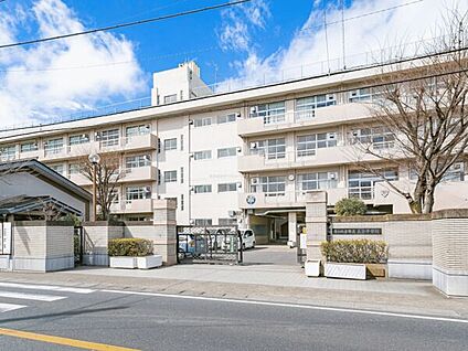 さいたま市立土合中学校 1393m