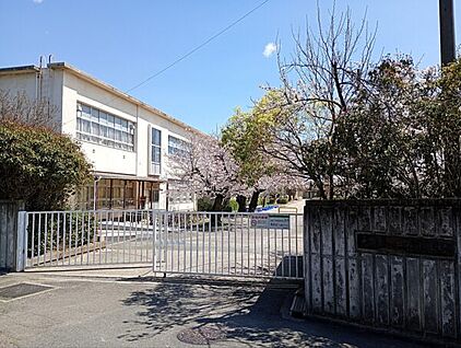 大府市立共長小学校 760m