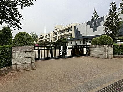 流山市立南部中学校 1015m