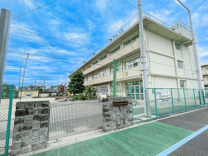 市川市立冨貴島小学校 1049m