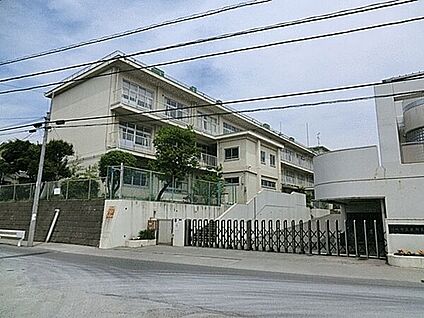 川崎市立東柿生小学校 943m