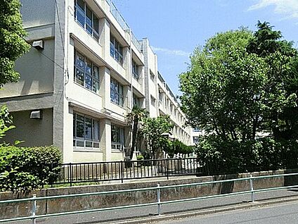 葛飾区立北野小学校 390m