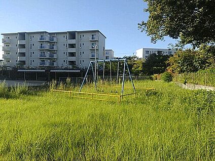 警弥郷公園 713m