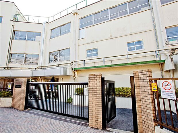 板橋区立成増ヶ丘小学校(約276m)