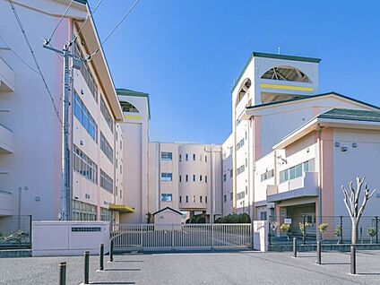 さいたま市立辻南小学校 754m