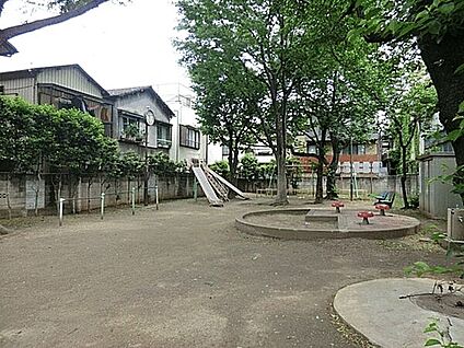 さくらづつみ児童遊園 534m