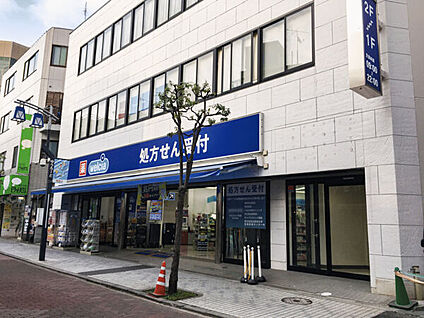ウエルシア 亀有駅前店 1085m