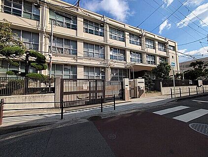 大阪市立都島小学校 116m