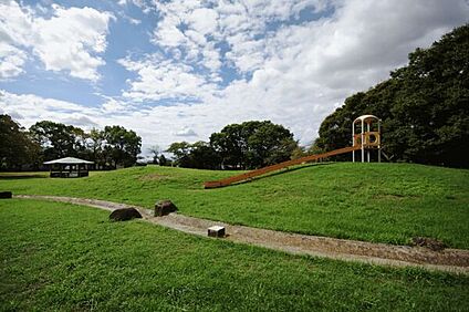 勇助山公園 270m