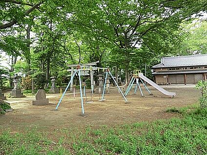 氷川神社児童遊園地 665m